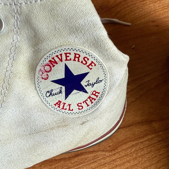 Classic White Converse High Top Sneakers - Size 6/8 - Well Worn Loved Aged Old - Picture 2 of 12